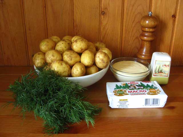 Молодой картофель со сметаной и укропом. Ингредиенты.