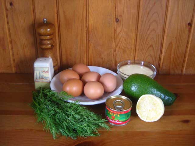 Фаршировані яйця (з авокадо і червоною ікрою). Інгредієнти.