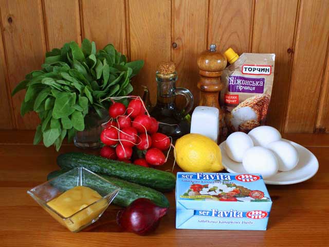 Салат с редисом, шпинатом и медово-горчичной заправкой. Ингредиенты.
