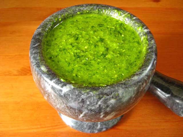 Соус песто (Pesto alla Genovese) готовий.