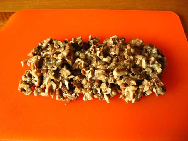 Измельченные белые грибы.